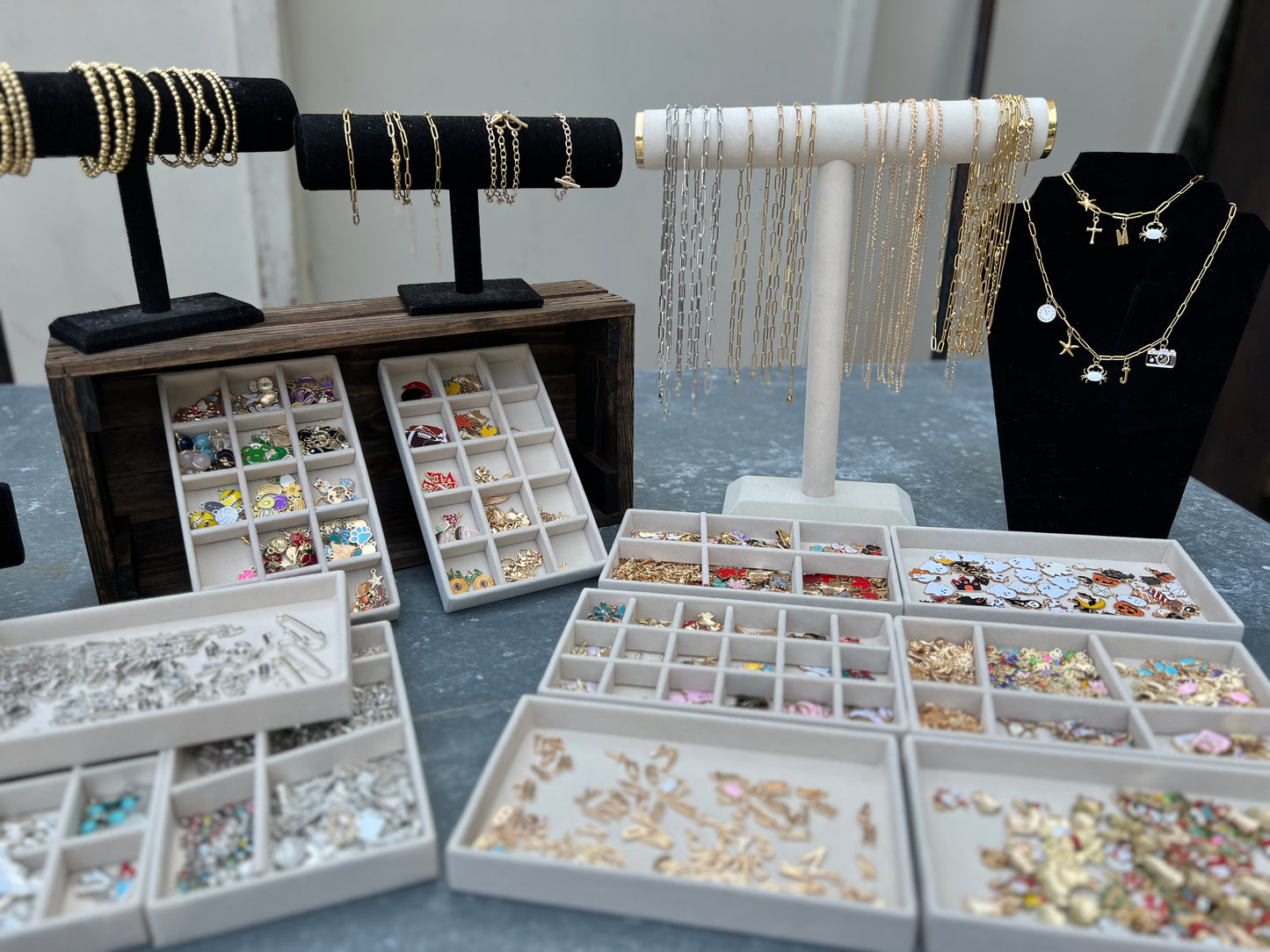 Make Your Own Jewelry Bar - Event (Age 5+)