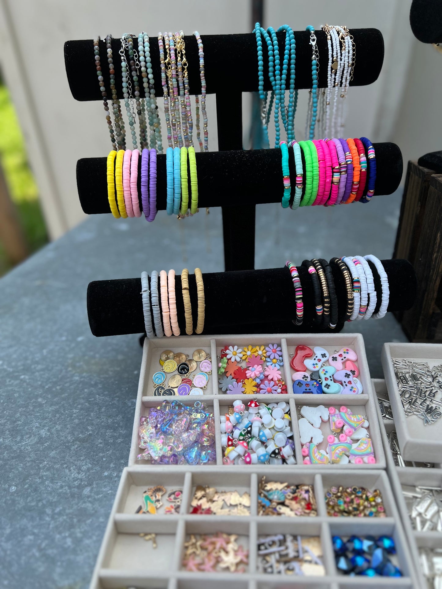 Make Your Own Jewelry Bar - Event (Age 5+)