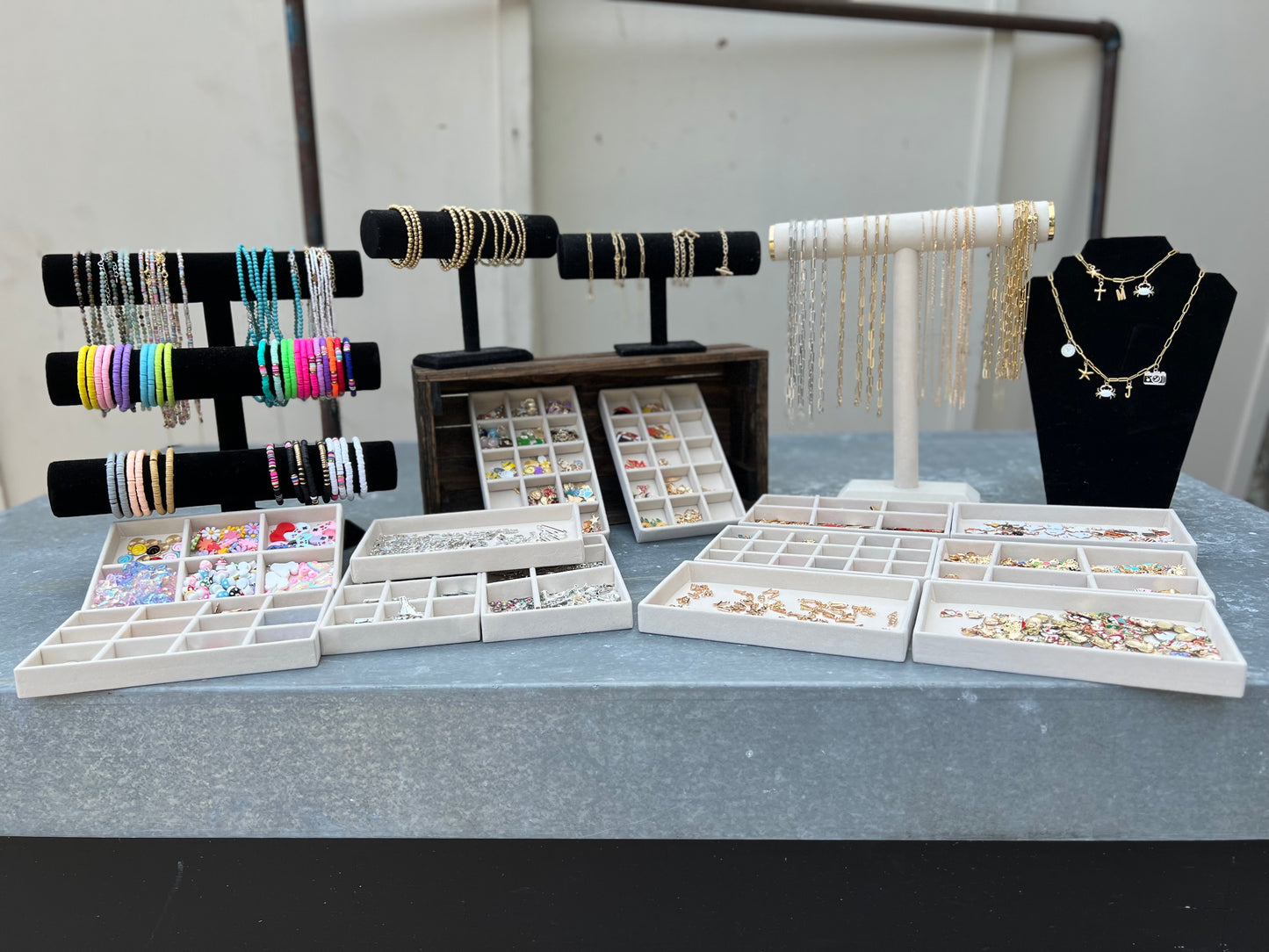 Make Your Own Jewelry Bar - Event (Age 5+)