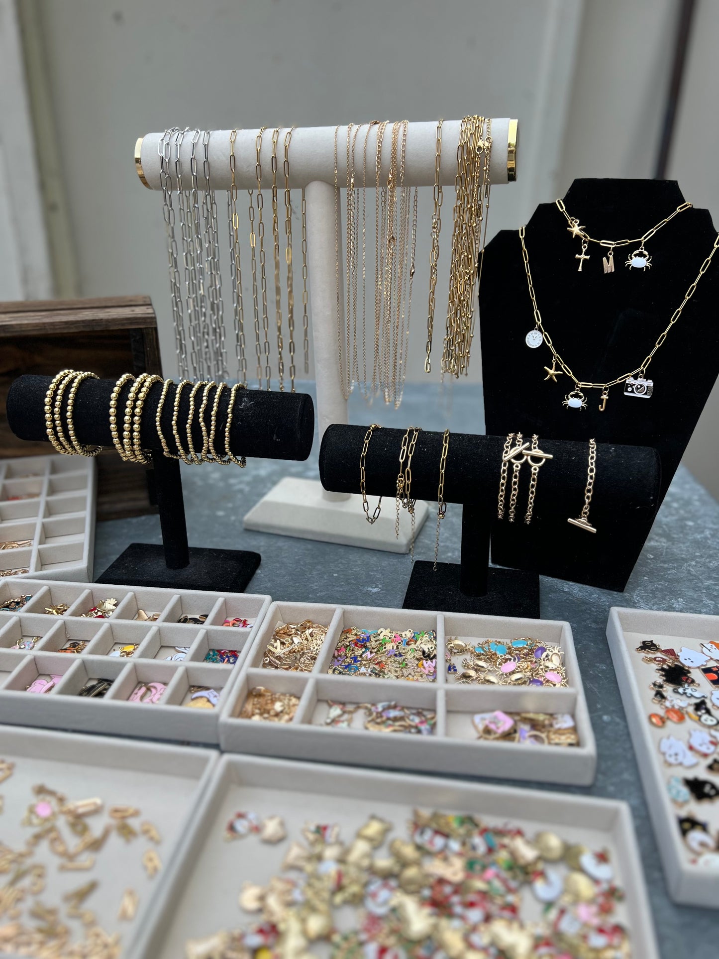Make Your Own Jewelry Bar - Event (Age 5+)
